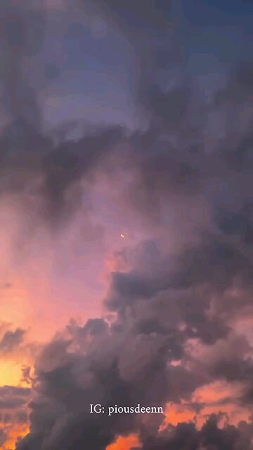 We need to search for the righ path.Islam is the right way #islamic #islam #quran #muslims #القران