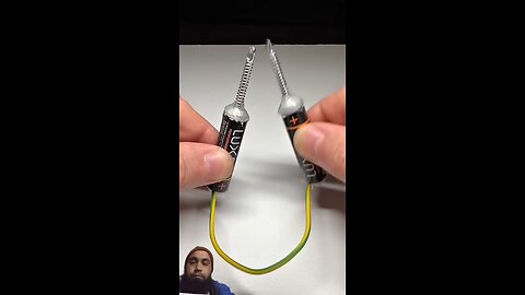 DIY Powerful Lighter Using 2 Cells 🔥 Amazing Hack