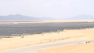 Irán inaugura la mayor planta de energía solar de Asia Occidental