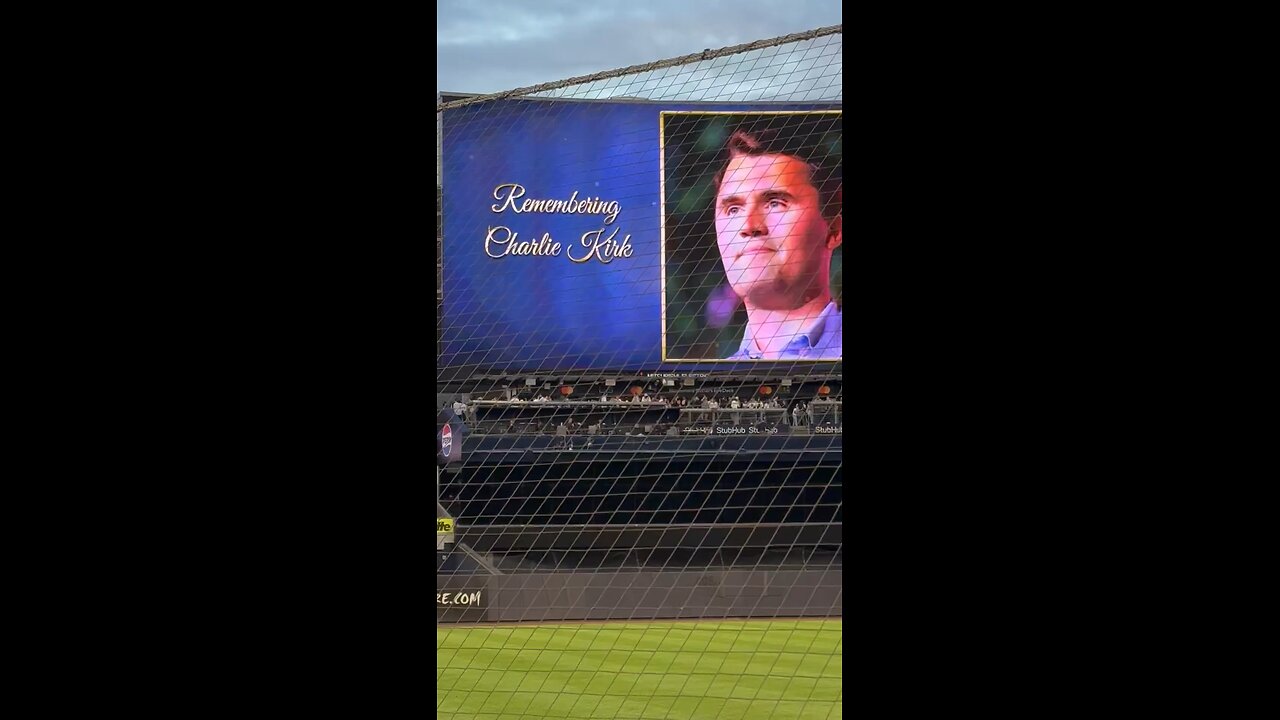Yankee Stadium holds a moment of silence ahead of the Yankees-Tigers game