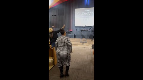 Let’s go!! 💃🏽💃🏽 praise break