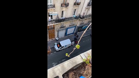 Masked gang tries to kidnap crypto tycoon’s daughter in #Paris; shop-owner stops them. #japdmedia