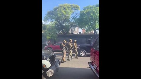 ICE is met with resistance when the raid a restaurant in San Diego Ca