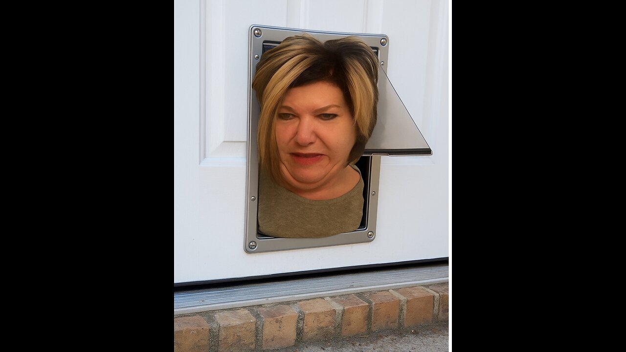 Let’s take a look and see if Bummy is living with one of her subs!!