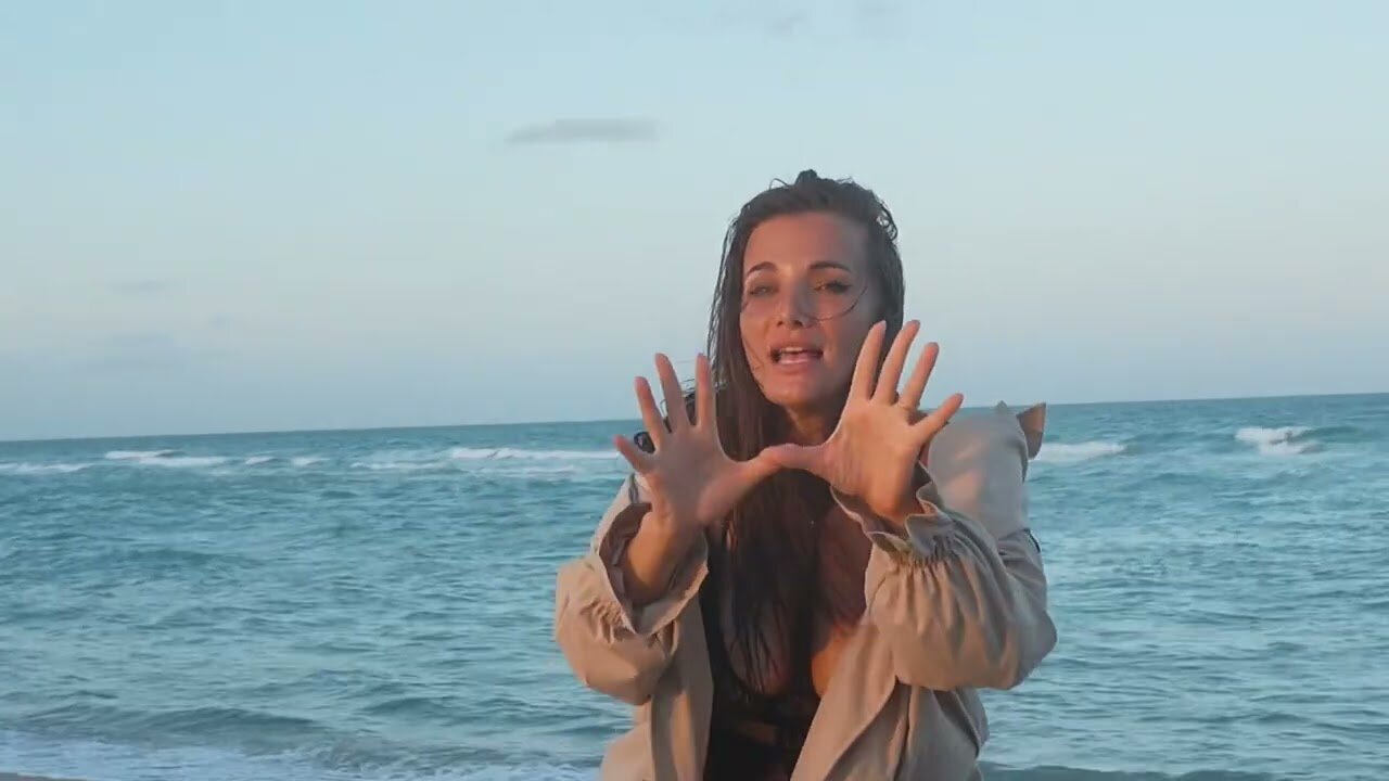 Kira Shine | “Besame”
