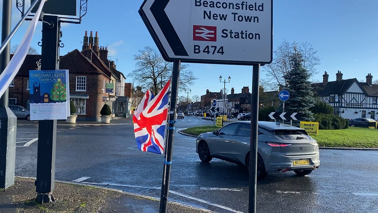 Yellow boards, Beaconsfield, 23/11/25