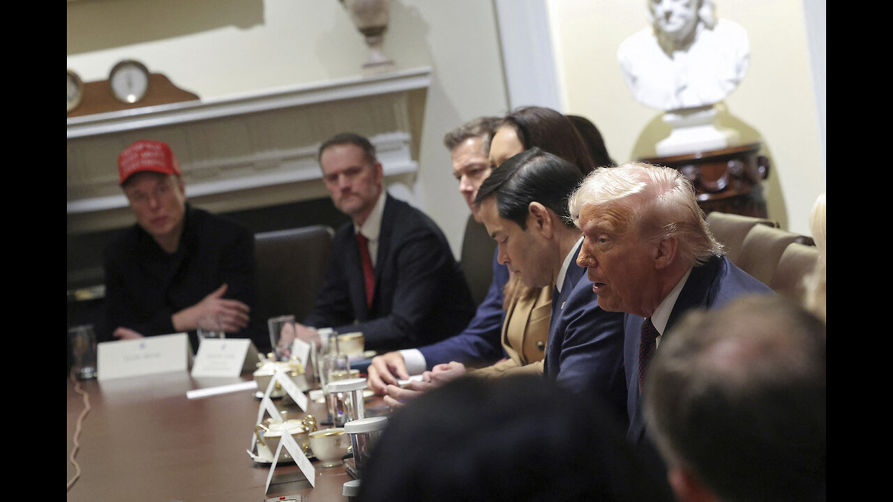 Democrats are pulling from the ‘same playbook’ with Signal chat story