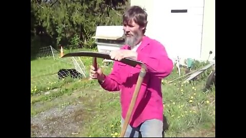 Sharpening and peening a scythe
