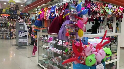 Anime hunting #2! (The Otaku Bazaar!) | Beyblade Zenin!