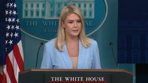 Karoline Leavitt holds press briefing ahead of China trade talks - May 9, 2025