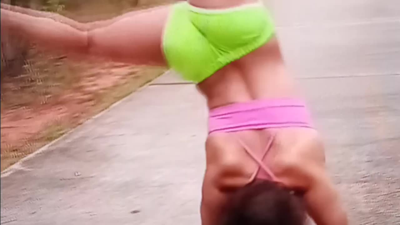 Handstand play