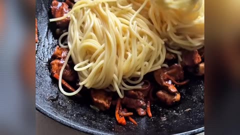 Garlic Chicken Noodles