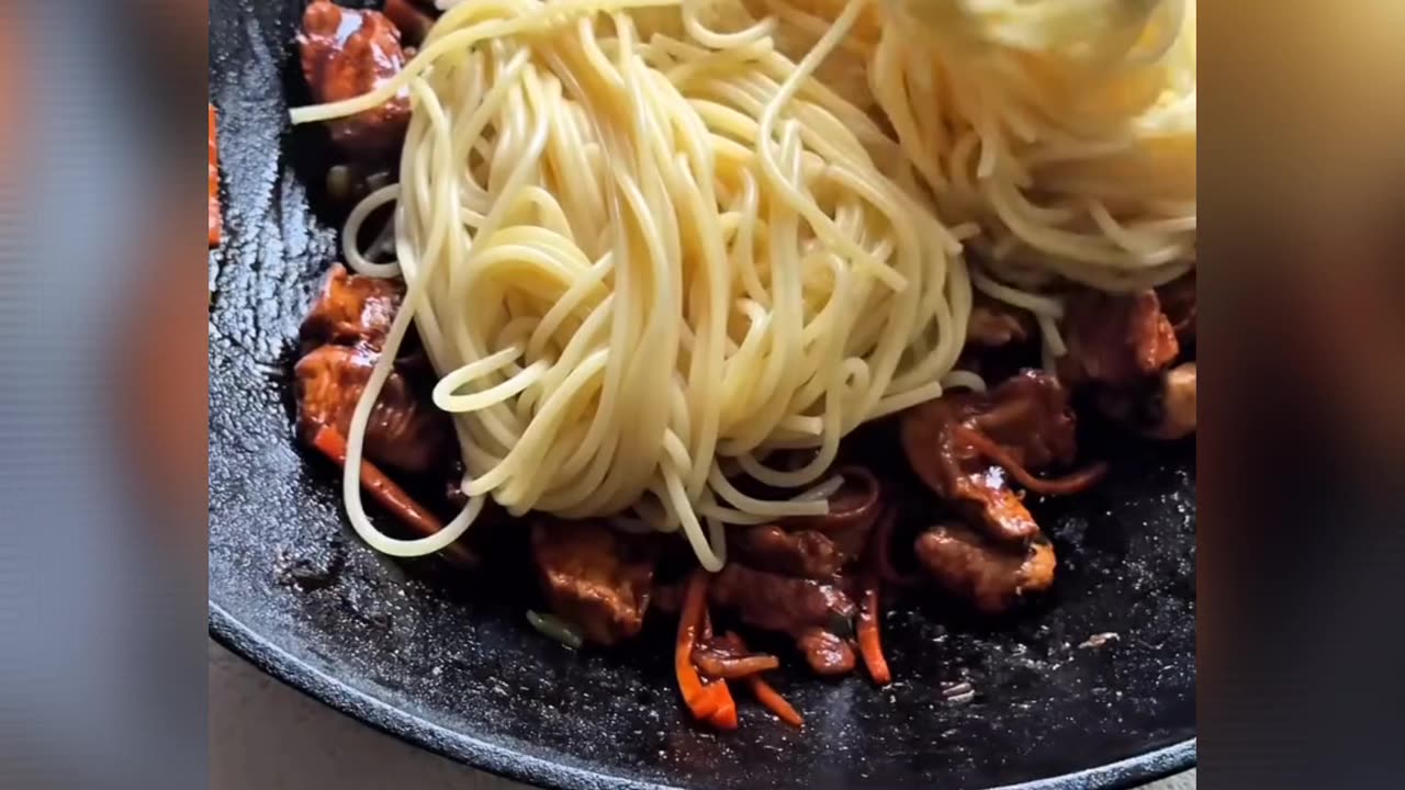Garlic Chicken Noodles