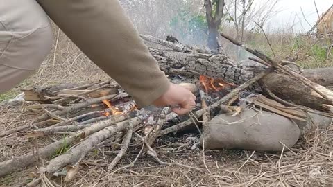 Cooking Beef in Ashes | No Oil, Just Natural Flavors.