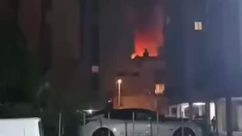 Israeli Building on Fire After Interceptor Failure — Ground-Level Impact Footage