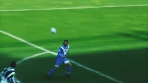 ROBERTO BAGGIO INCREDIBLE GOAL
