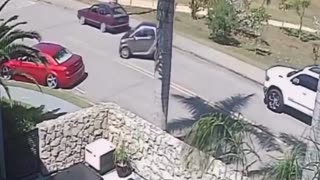 😂🚗 This Parallel Parking Fail Will Make You Laugh! | FunFM