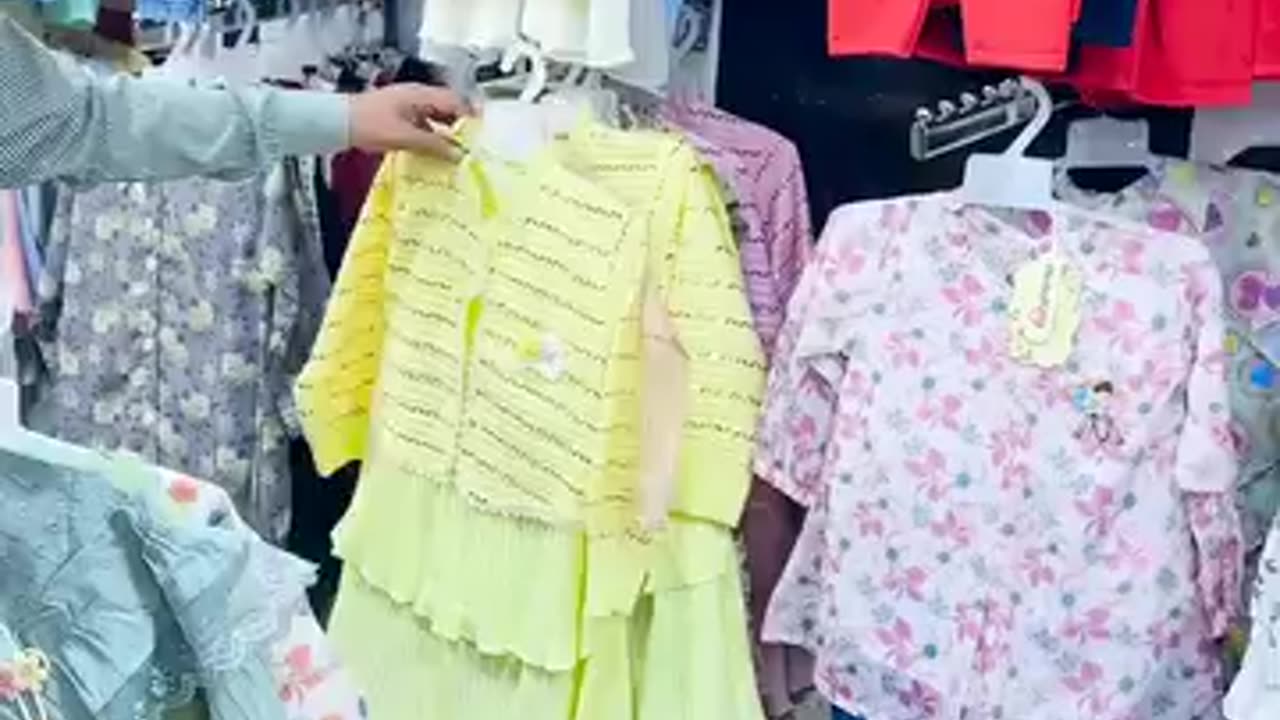 Wholesale ladies suit in karachi market