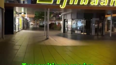 Un grupo de jóvenes asalta a una ‘streamer’ en plena transmisión en vivo