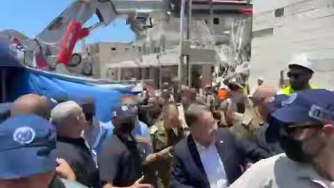 🇮🇱🇮🇷 Netanyahu arrives at the scene of the incident in Bat Yam