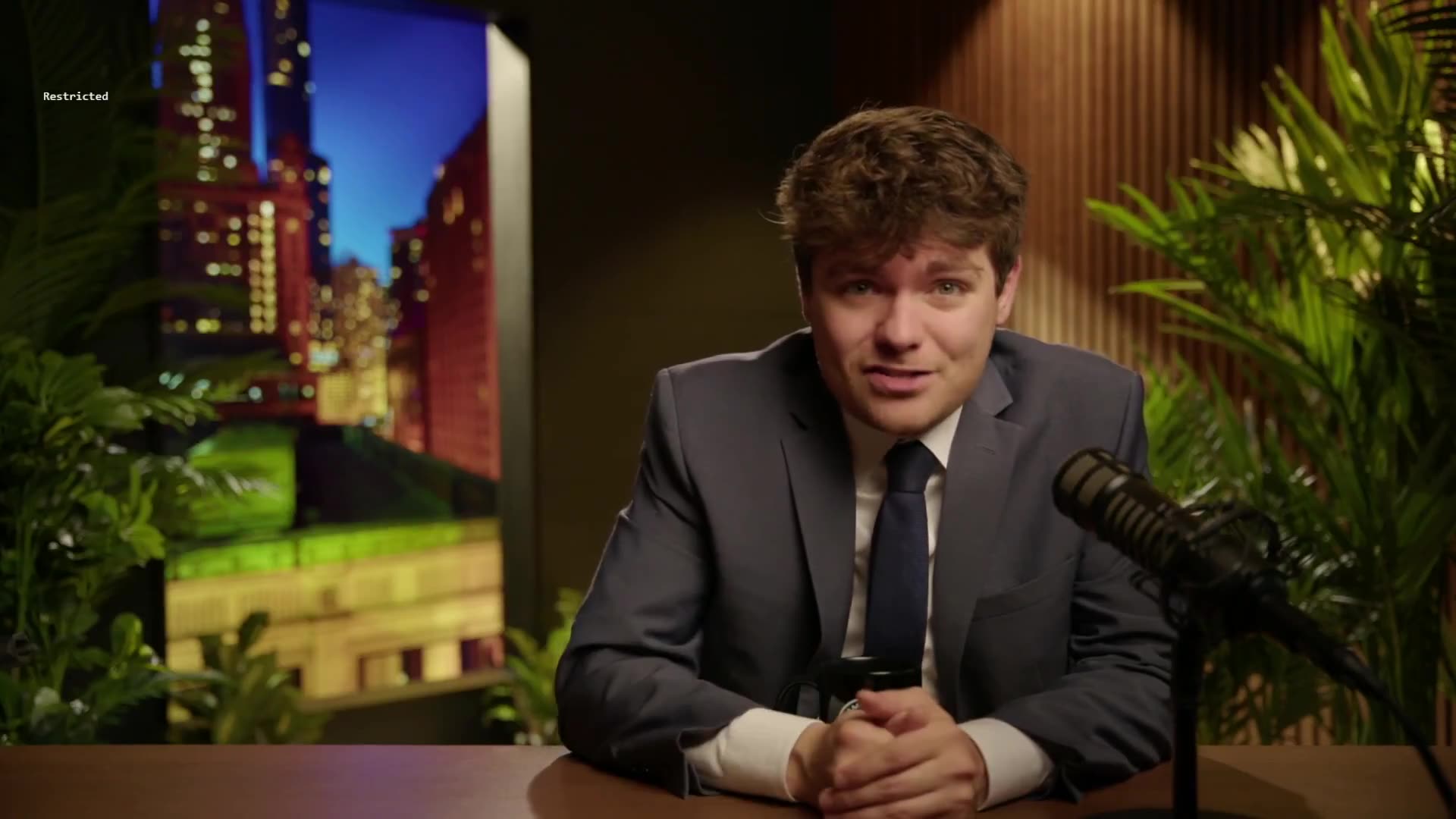 Nick goes OFF on the audience_Were back being dar