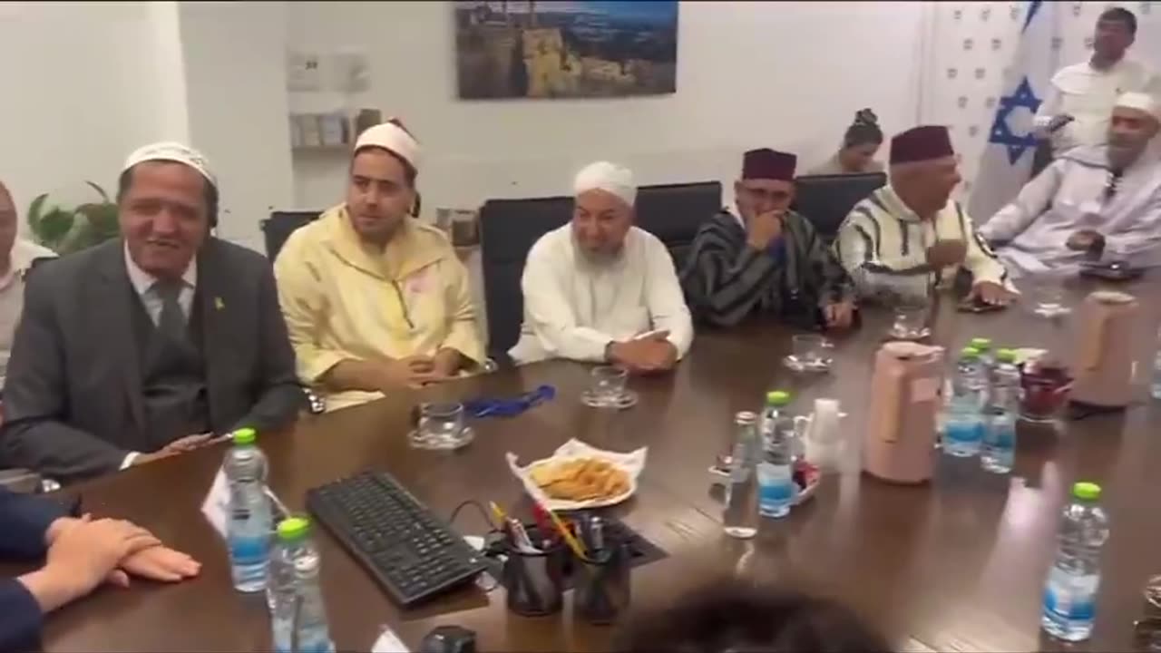 French "Imam" tried to kiss Israeli Minister Moshe Arbel’s hand during his visit to Israel