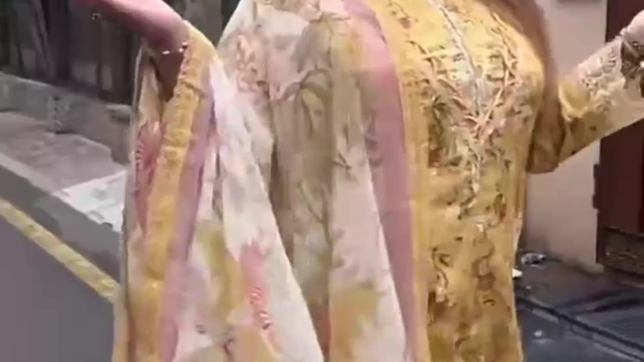 Stitched Look IZNIK