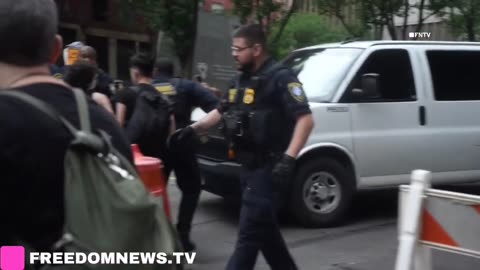 Domestic terrorists attempt to block vans from leaving ICE HQ in Manhattan, NY
