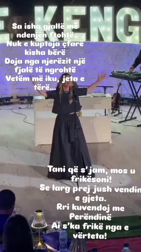 “Kisha vdekur, nuk e dija”, Anila Jole interpreton në festivalin e Gjergj Lekës