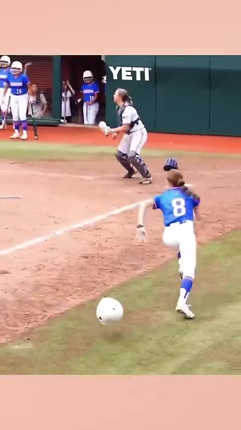 011. THE END OF THIS PLAY IS INSANE! 🤯 #shorts #softball