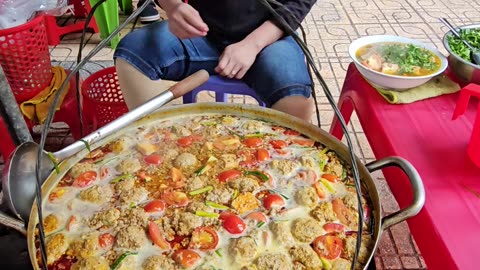 Vietnamese street food (part 19) - "Bun rieu cua"