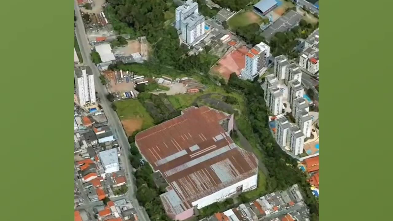 Shopping de Guarulhos abandonado