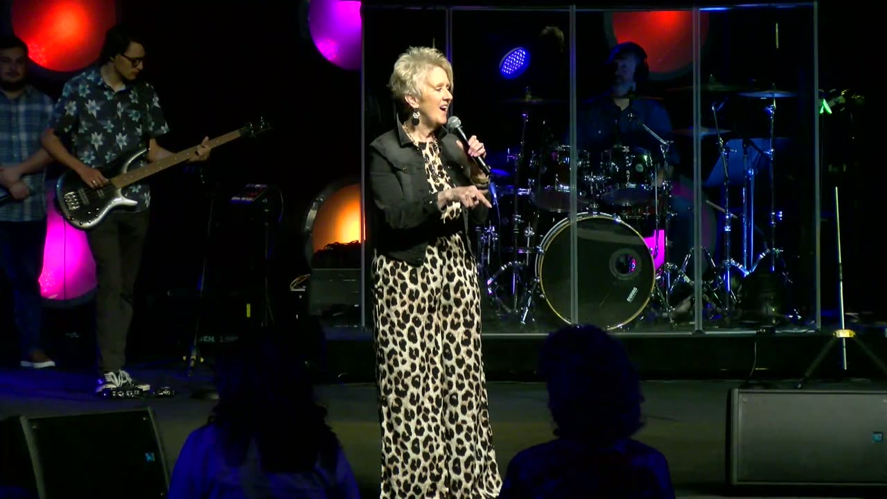 Wellspring Church "Everyone is Pressing In" with Pastor David Hogan