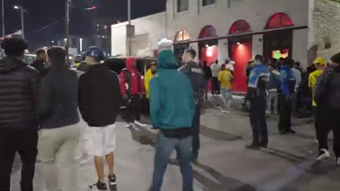Crazy Brawl: Fight breaks out on 6th Street Austin TX 2023