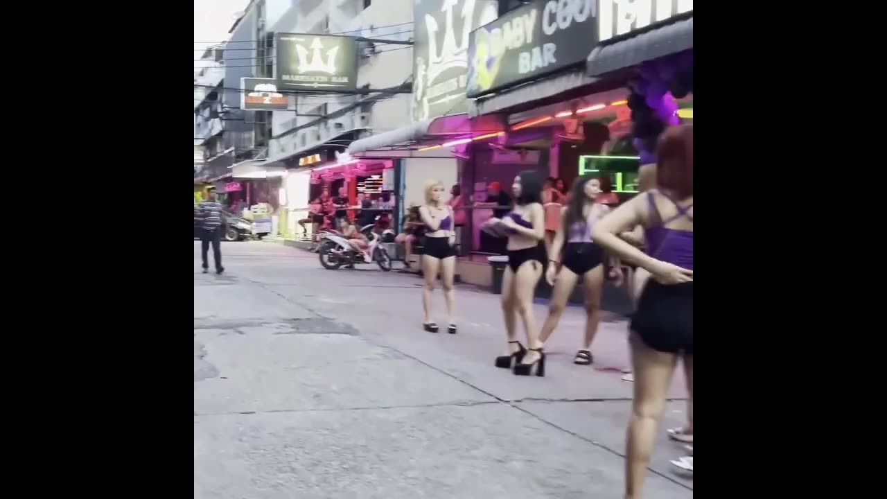 Asian nightlife with pretty girls and freelancers. #20