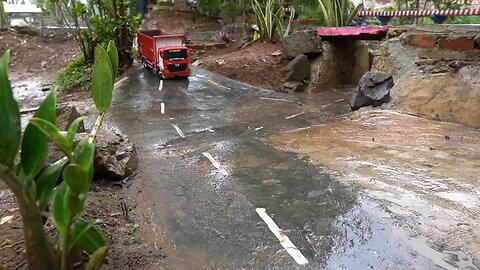 "Mud is being excavated by a truck." #RC #remotecontroltruck #Rumbel