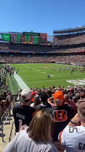 🏈 Chaos at the NFL Opener: Fan Throws Green Sex Toy During Bengals vs. Browns Game