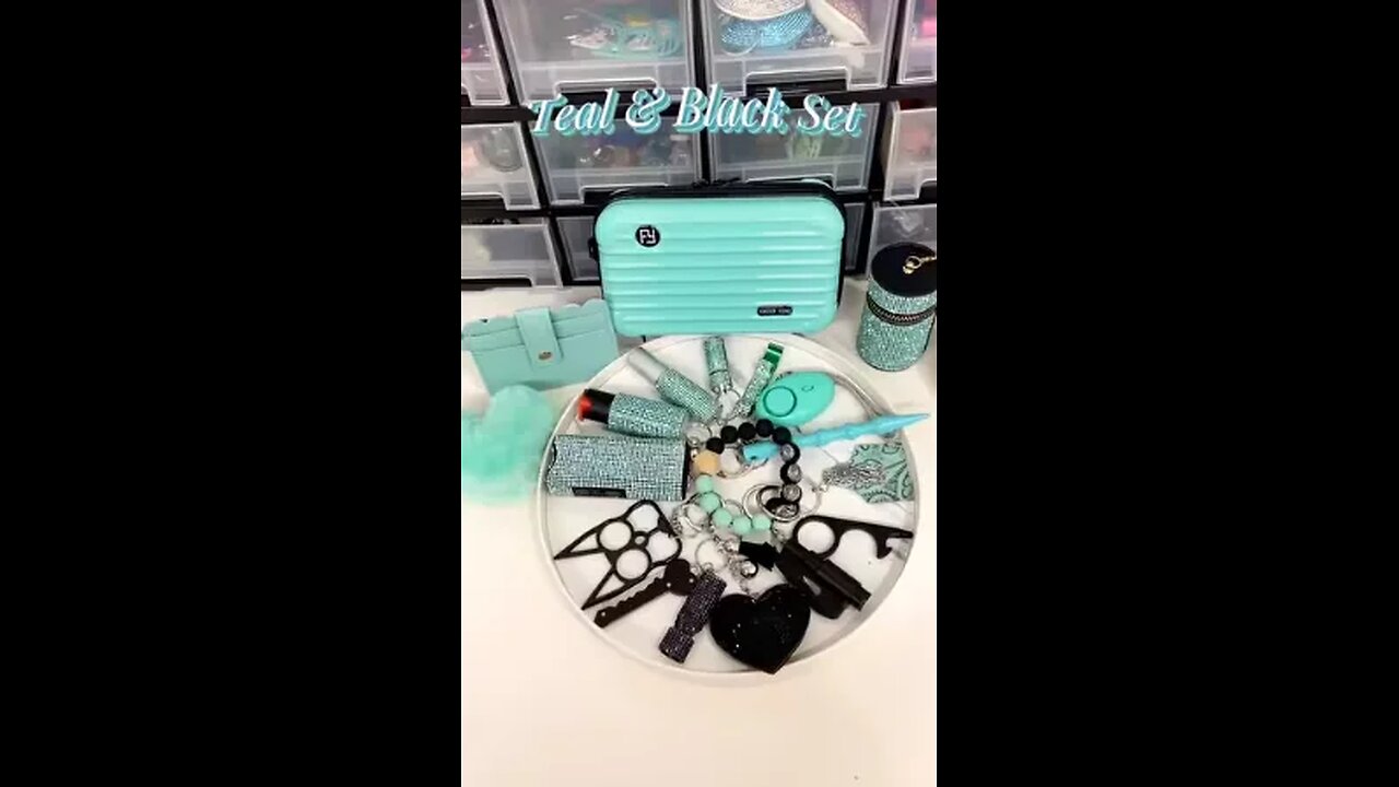 Merry Cristmess keychain