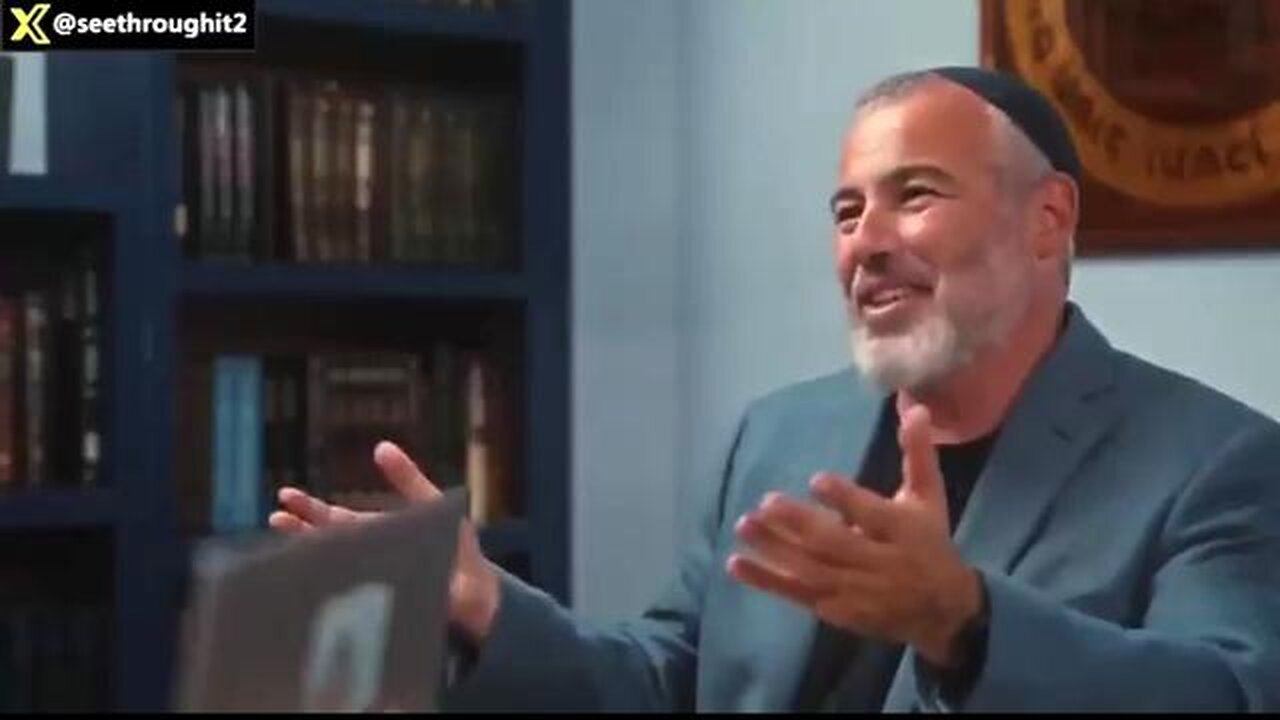 LOOK WHAT HAPPENS WHEN YOU TO TURN ON THE JEWS ✡️