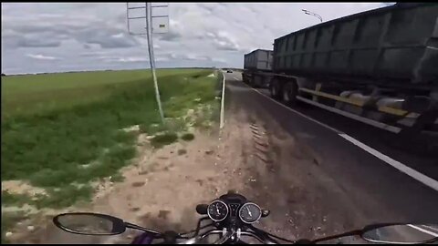 HELMET CAM: Biker EVADES Police at 130MPH! ⚠️ Off-Road Wheat Field Escape Is PURE MADNESS