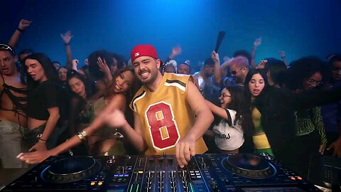 Pedro Sampaio. Anitta. MC GW .BOTA UM FUNK