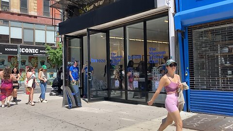 Museum of Dead Chat by Breeze (Manhattan)