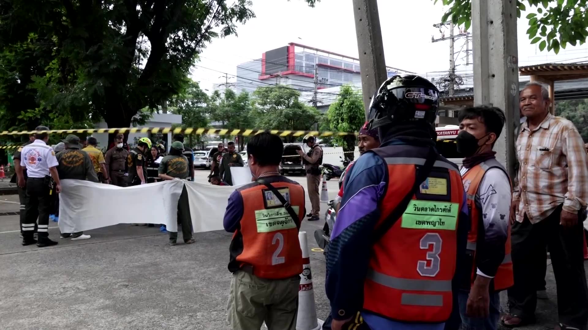 Bangkok eyewitness recounts shooting that killed several