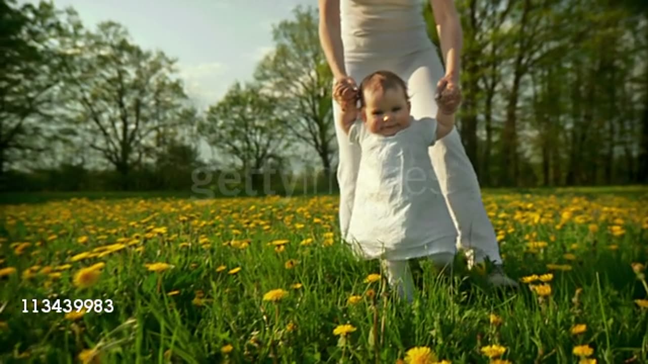 Mama & Kid Trample Flowers 1
