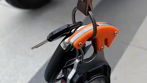 Changban Dasheng A very practical multi function keychain that can save a lot