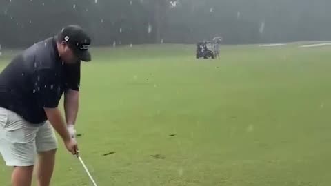 🌂😂 Golfing in the RAIN? 0/10, Would Not Recommend! | FunFM