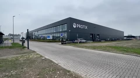 Protix (Bergen op Zoom) grootste insectenkwekerij ter wereld, geopend door koning Willem Alexander