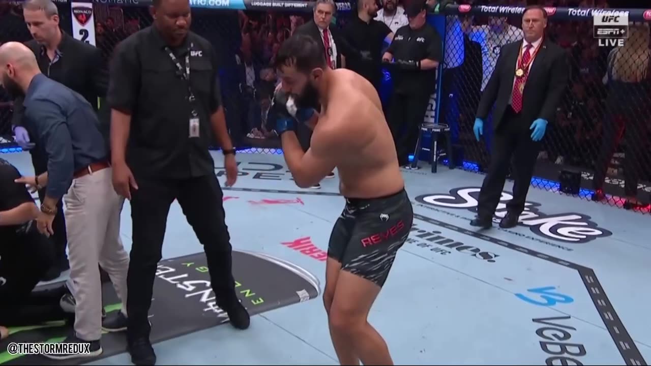 Dominick Reyes Pays Respects to Trump after Knocking Out Opponent at UFC 314
