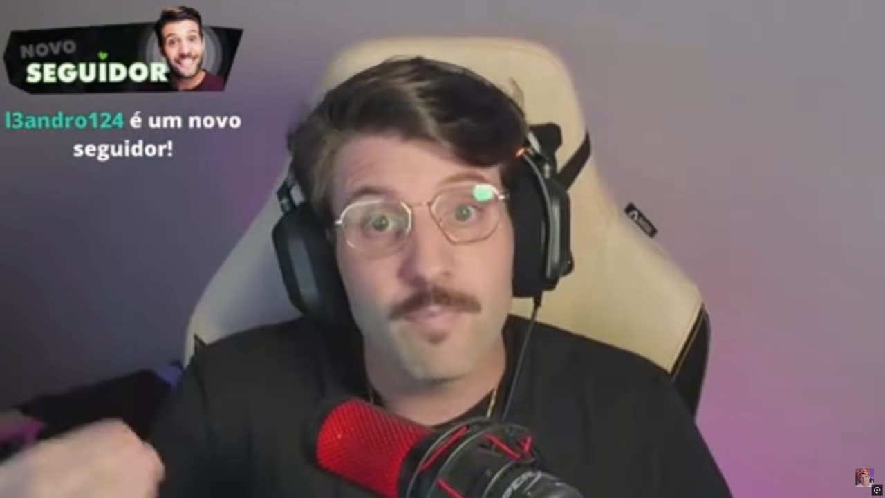 Tiago Paiva e Numeiro de Costas Voltadas