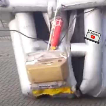 Crazy Street Test Emergency Slide #Aviation #Fly #AeroArduino